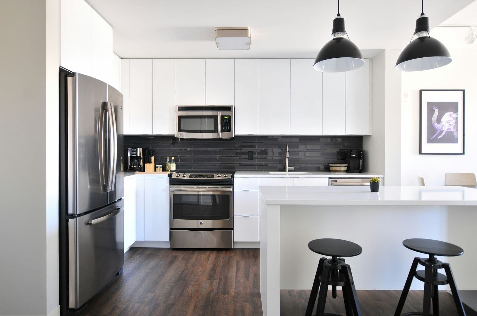 A bright, freshly cleaned modern kitchen in Red Deer